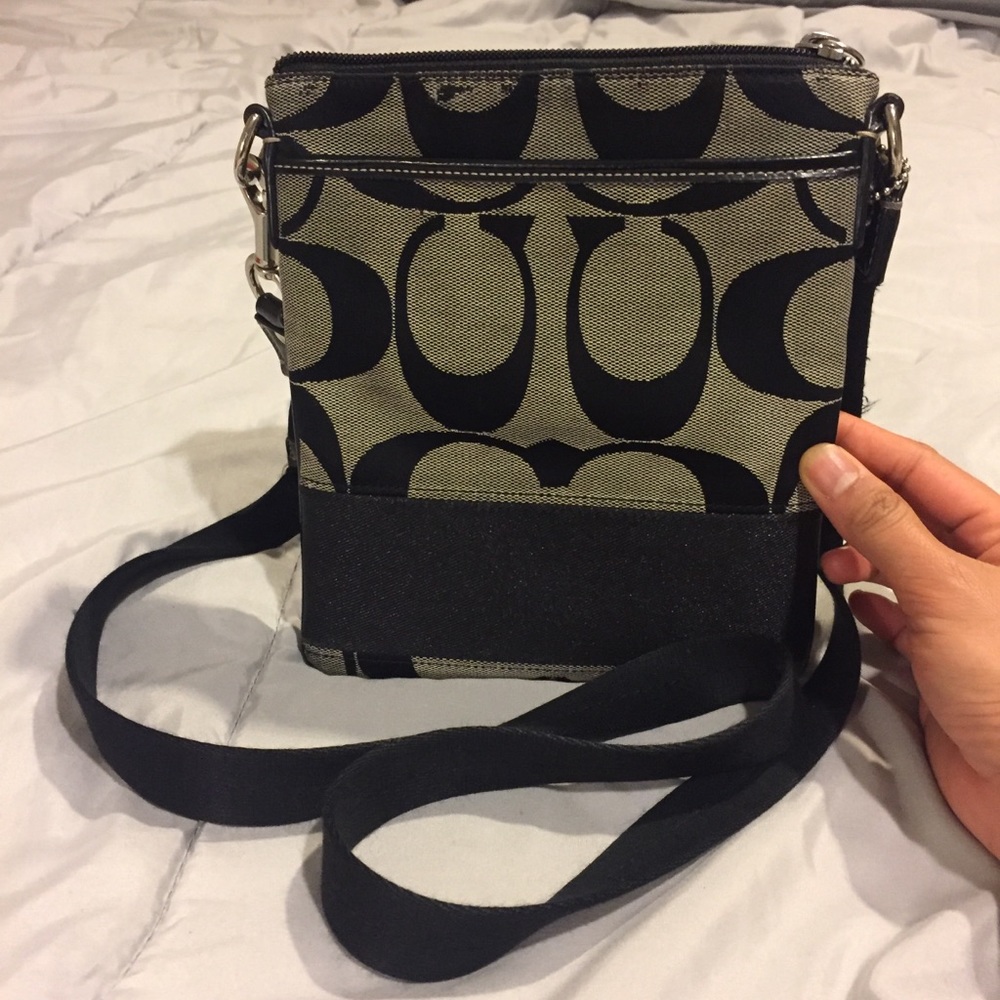 Coach messenger crossbody